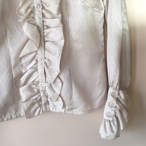 VERO MODA | Ruffle Blouse - Picture 3 of 6